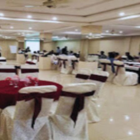Hotel Day In Emporium Lahore Ngoại thất bức ảnh