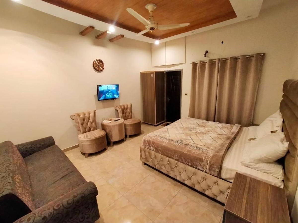 Hotel Day In Emporium Lahore Ngoại thất bức ảnh