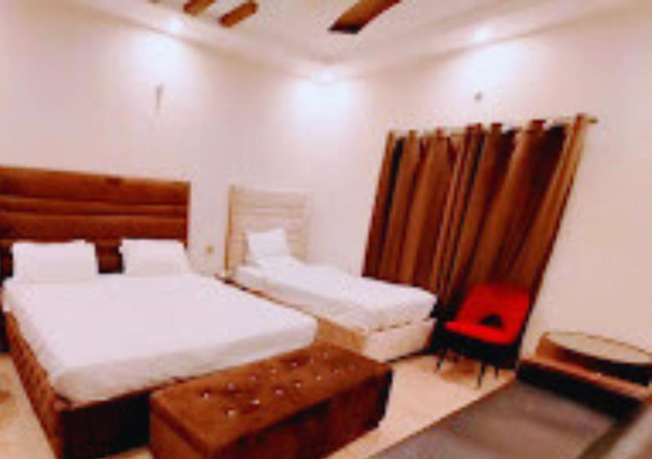 Hotel Day In Emporium Lahore Ngoại thất bức ảnh