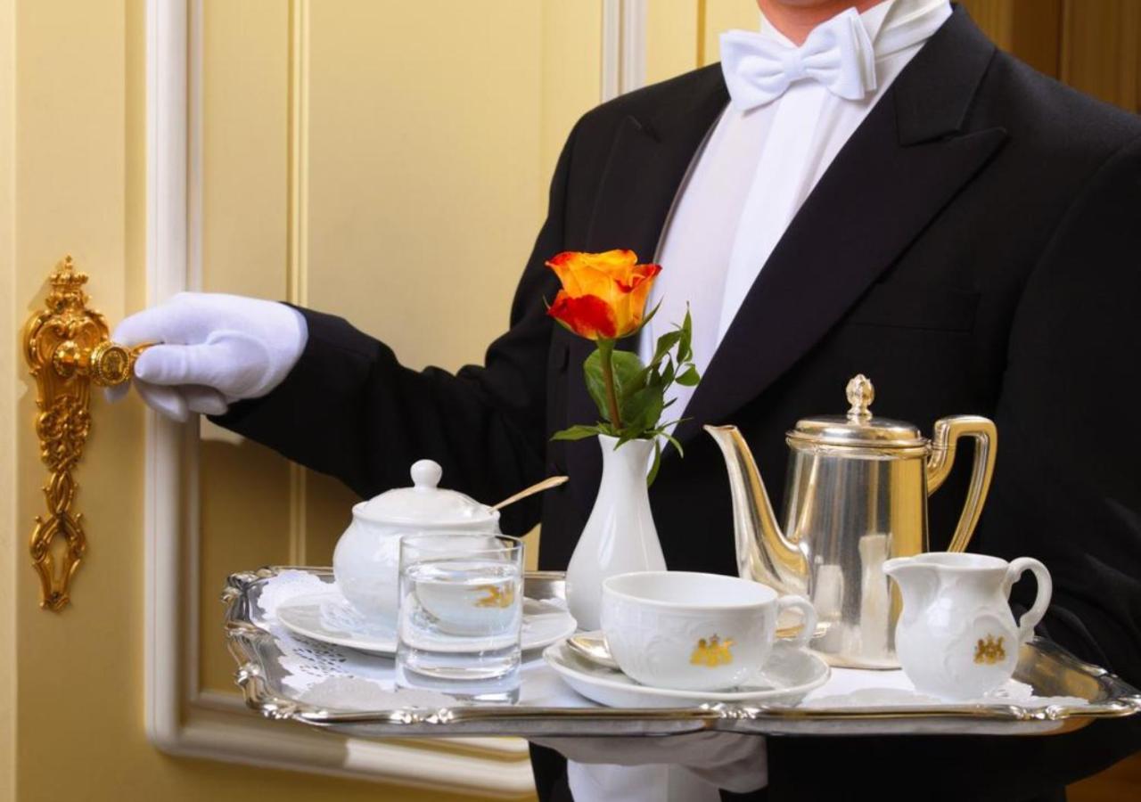 Hotel Day In Emporium Lahore Ngoại thất bức ảnh